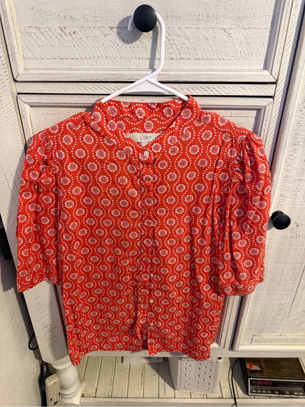 LOFT Red Printed Button-Front Puff Sleeve Blouse